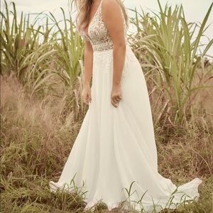 Maggie Sottero Breanne Wedding Dress and Veil